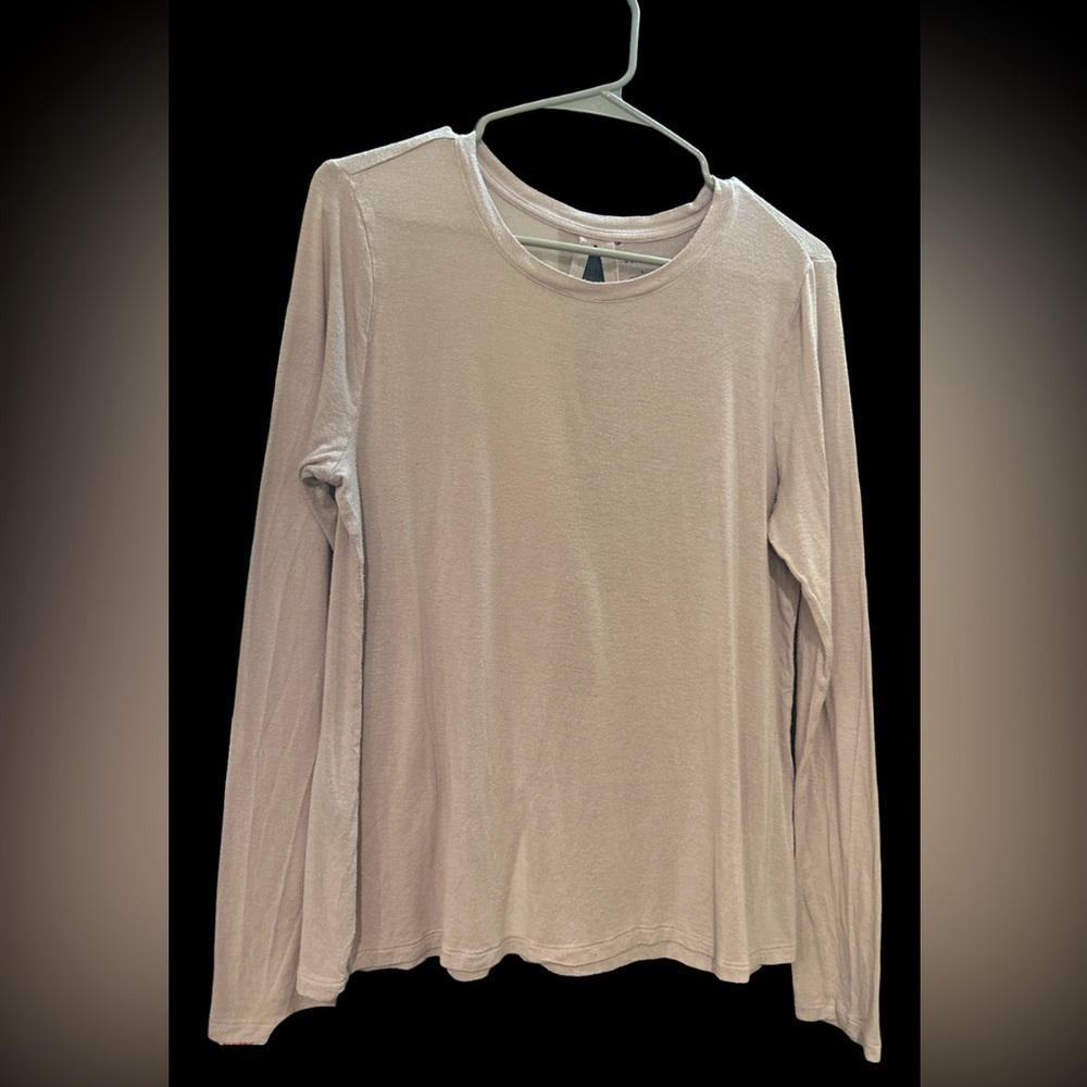 WOMENS HALOGEN LONG SLEEVE WITH KEYHOLE SIZE LARGE CREAM COLORED